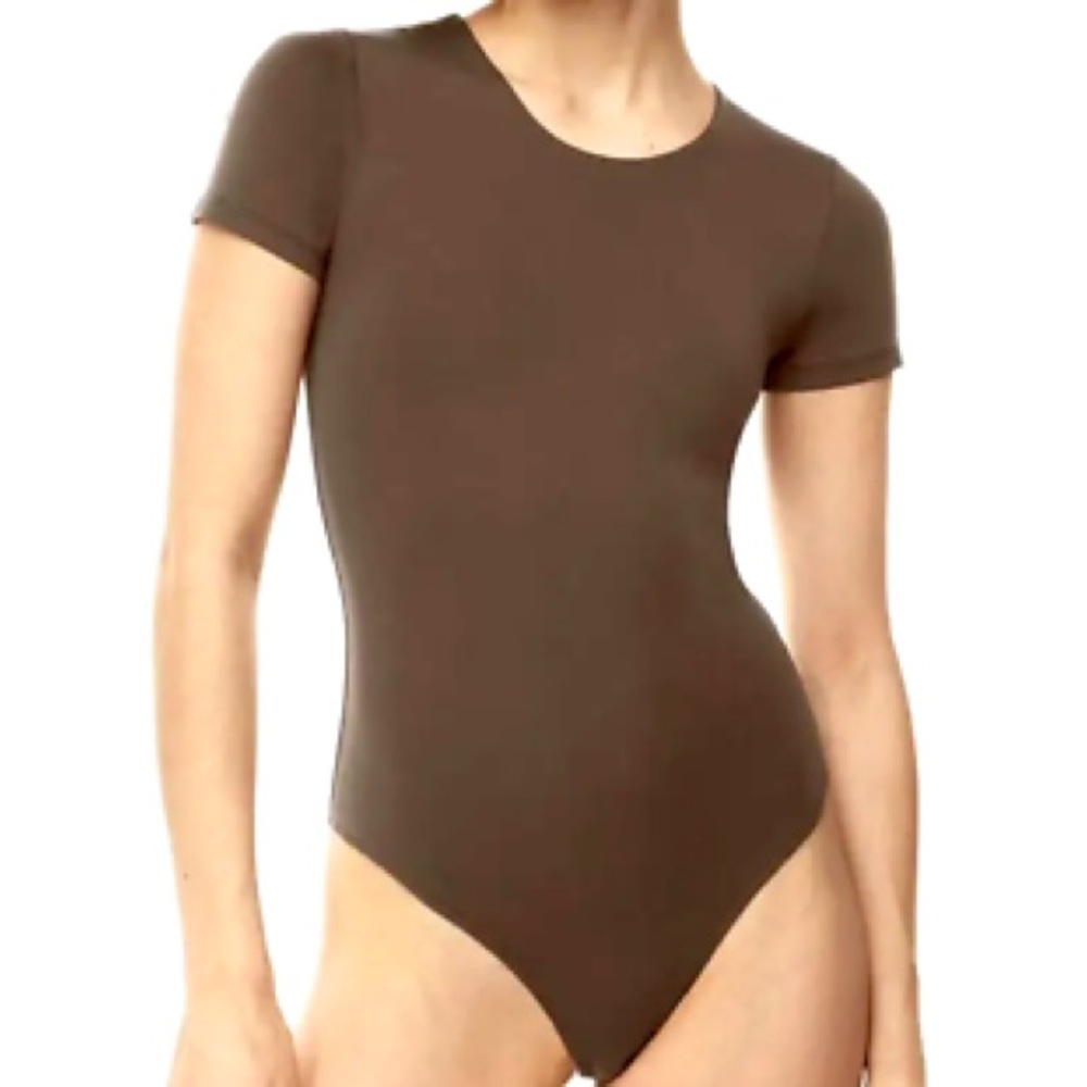 Babaton Contour Brown Crew short sleeve Bodysuit